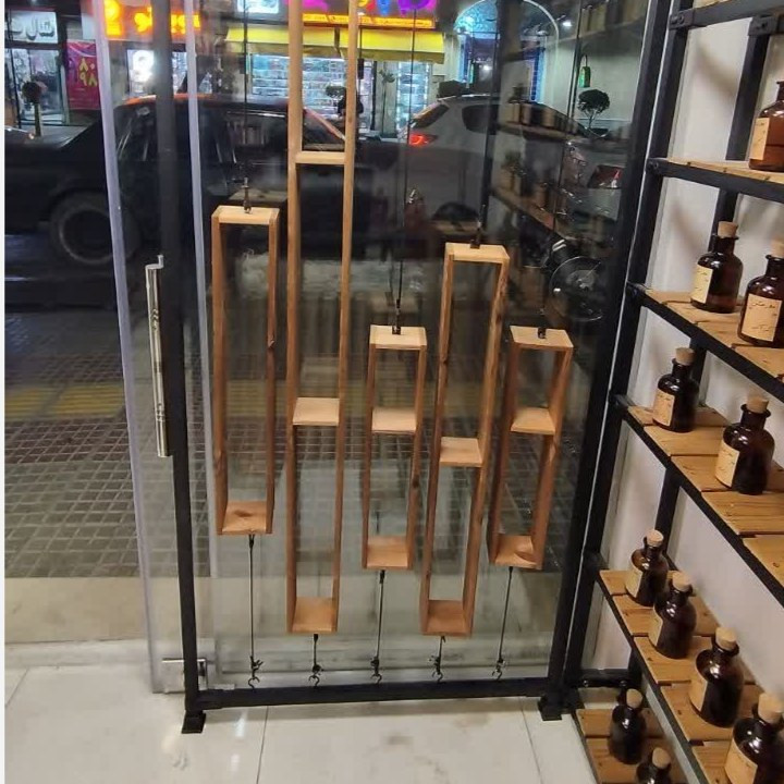 ویترین بازشونده عطر لوازم آرایشی و...