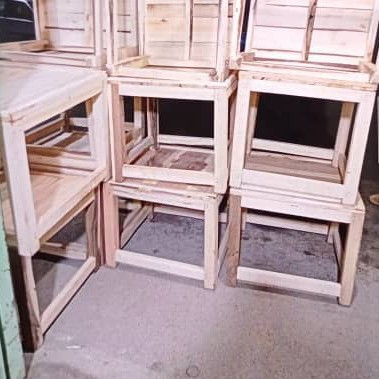 کرسی چوبی گردو